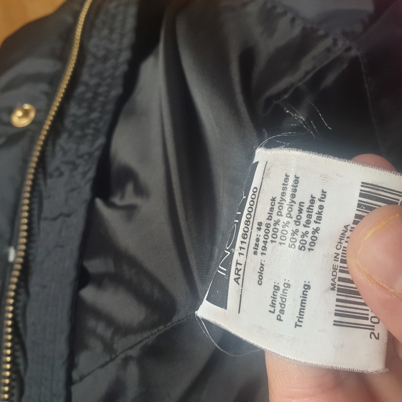 Down Winter Jacket in black and gold - Picture 6 of 6